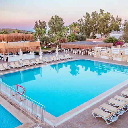 אתר נופש Ladonia Del Mare (adults Only) גומבט