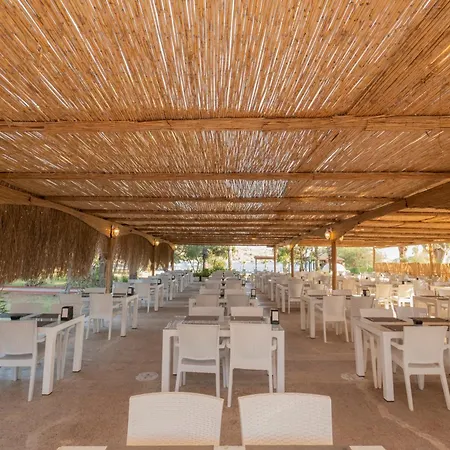 Ladonia Del Mare (adults Only) גומבט