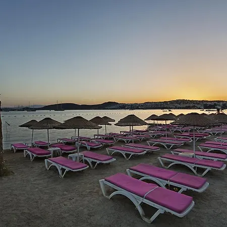 אתר נופש Ladonia Del Mare (adults Only) גומבט